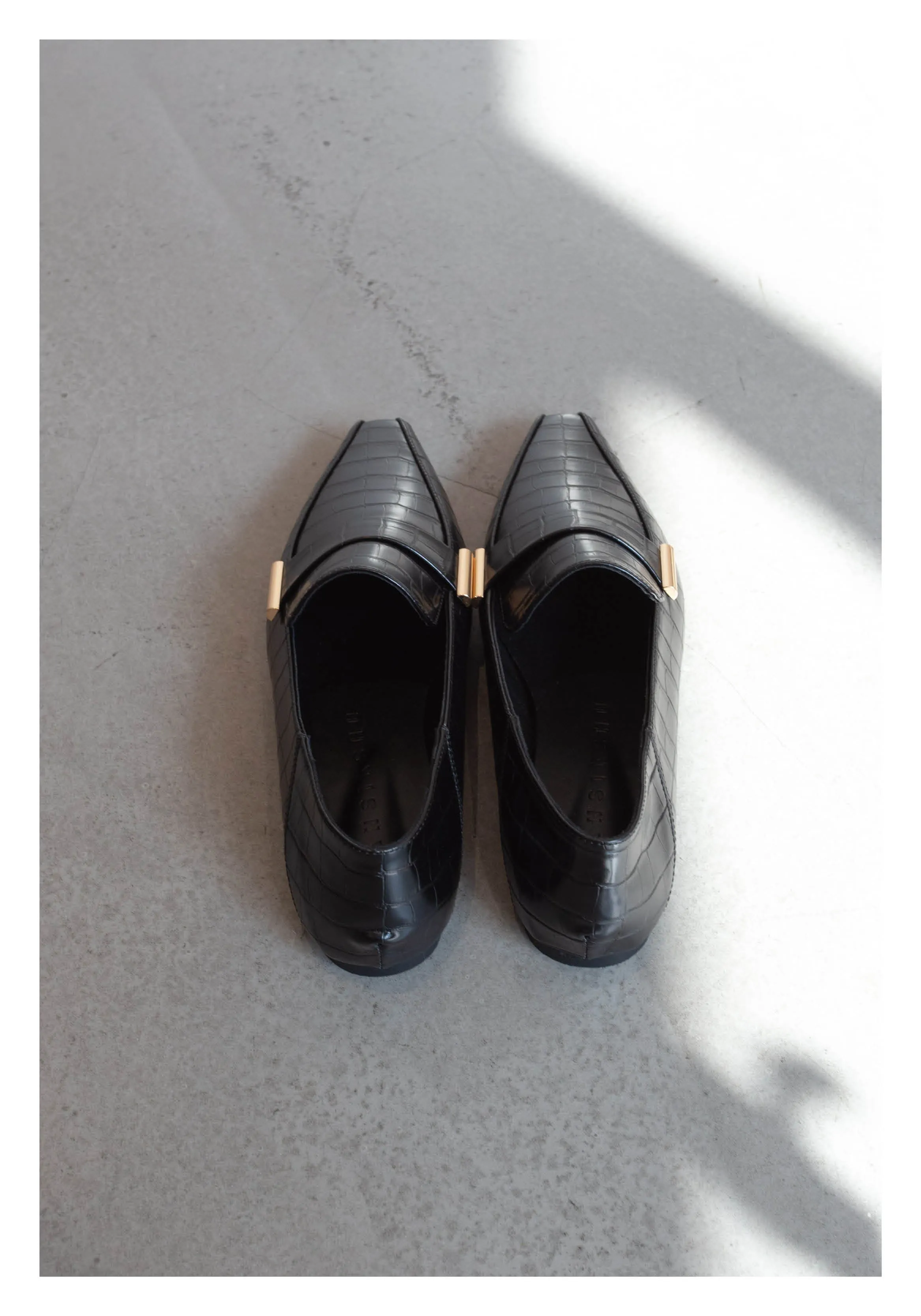 Side Metal Loafer Croc Effect