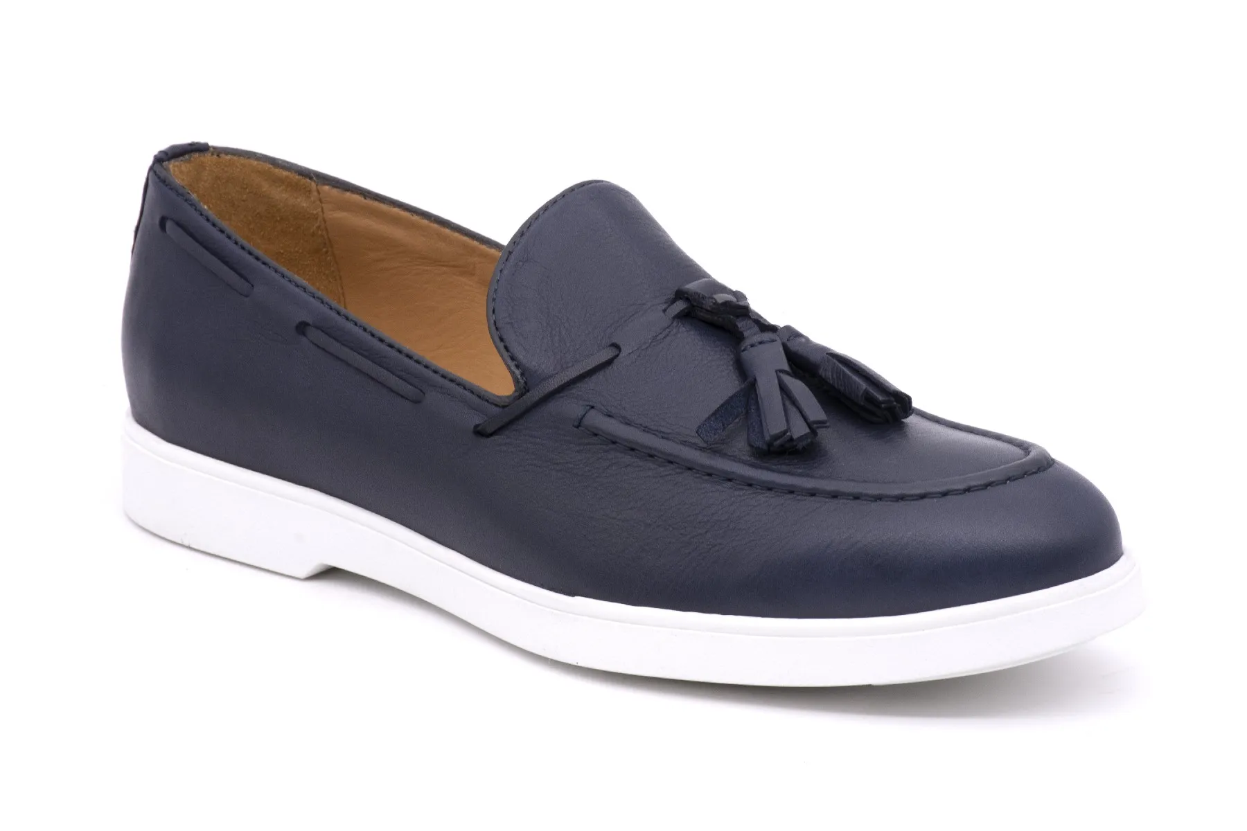 Smooth loafer with tassels