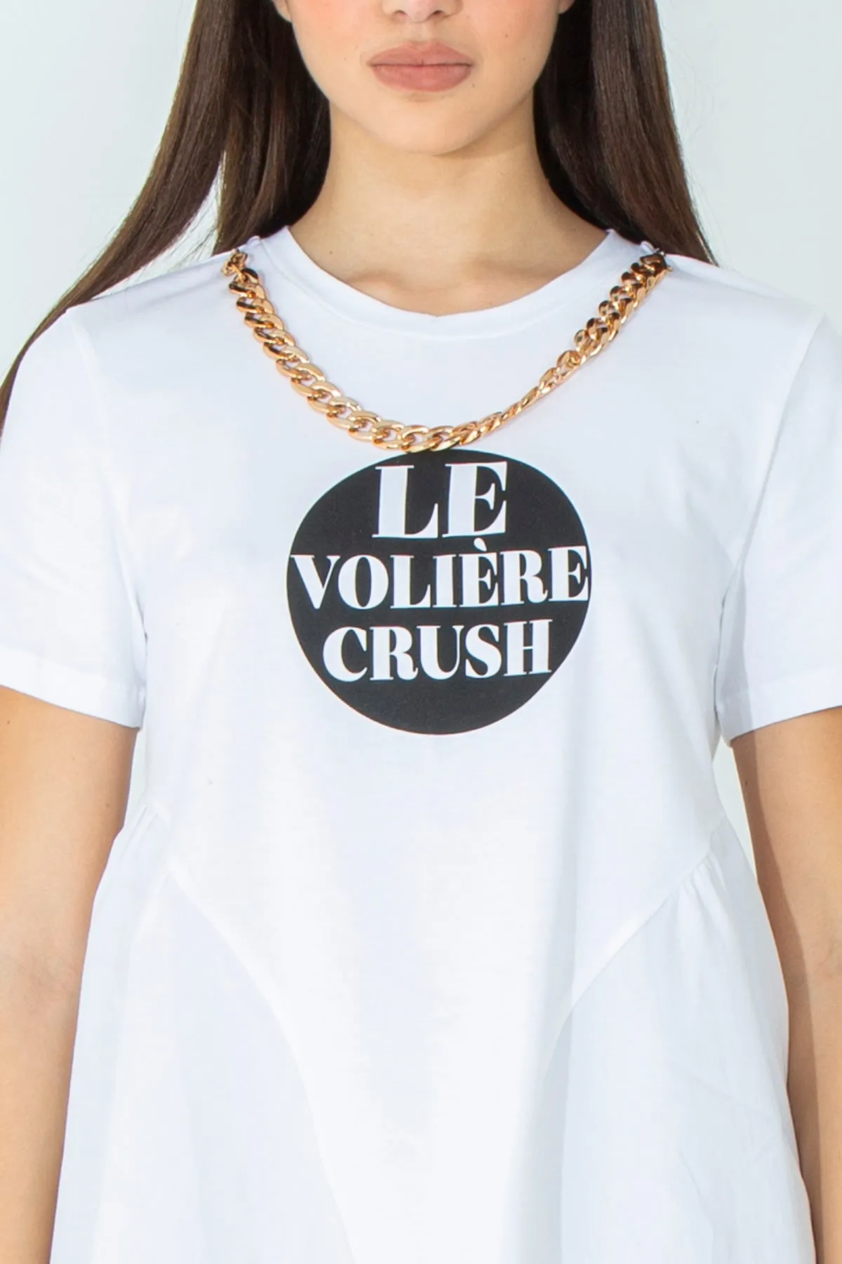 T-shirt morbida con dettaglio a collana