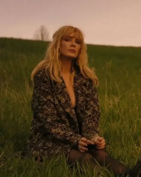 Yellowstone S05 Beth Dutton Floral Coat